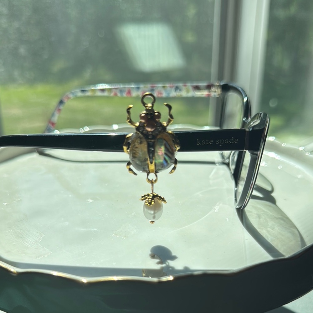 Removable  glasses decor. Vintage jewelled beetle with a pearl